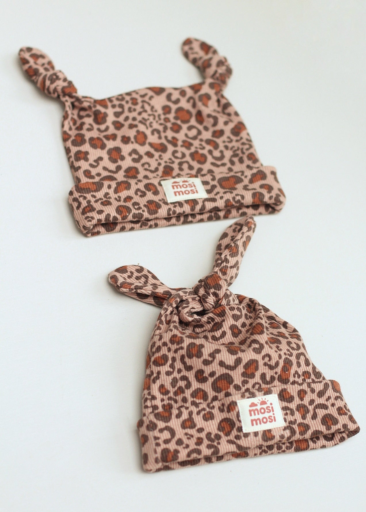 Mosi Mosi mutsje luipaard